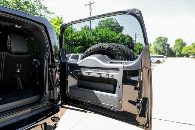 2025 Land Rover Defender V8 - Photo 76