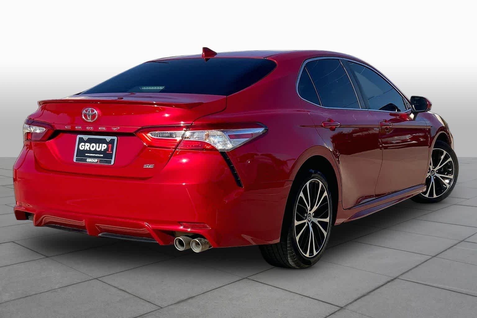 Used 2020 Supersonic Red Toyota SE image 13