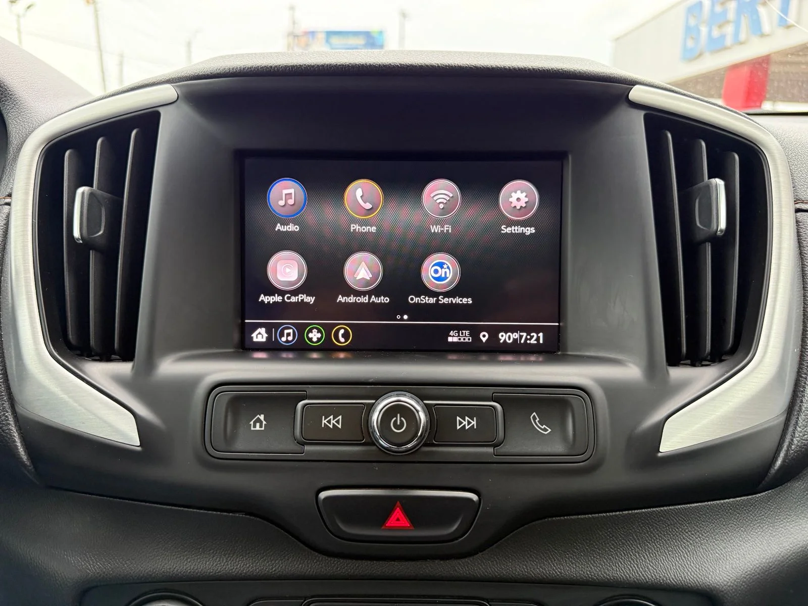 Used 2020 White GMC SLE image 8
