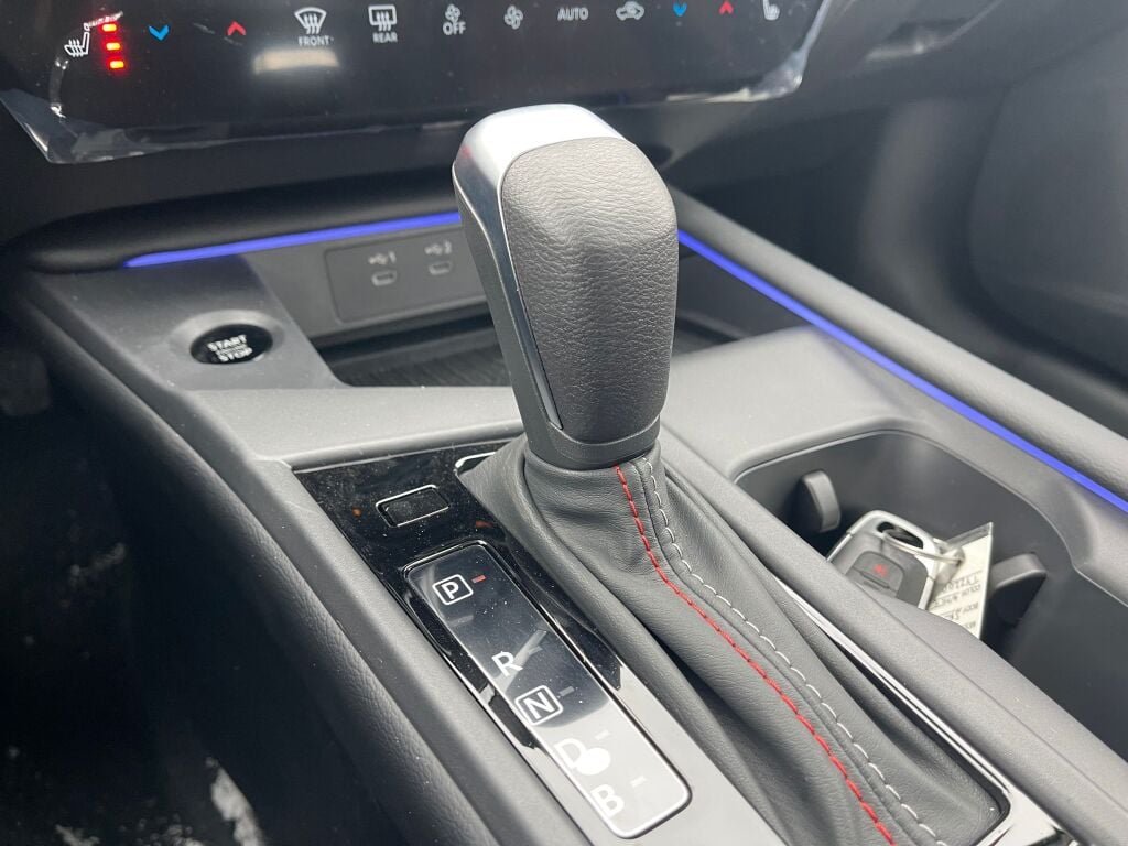 New 2026 Aspen White Tricoat Nissan SR image 10