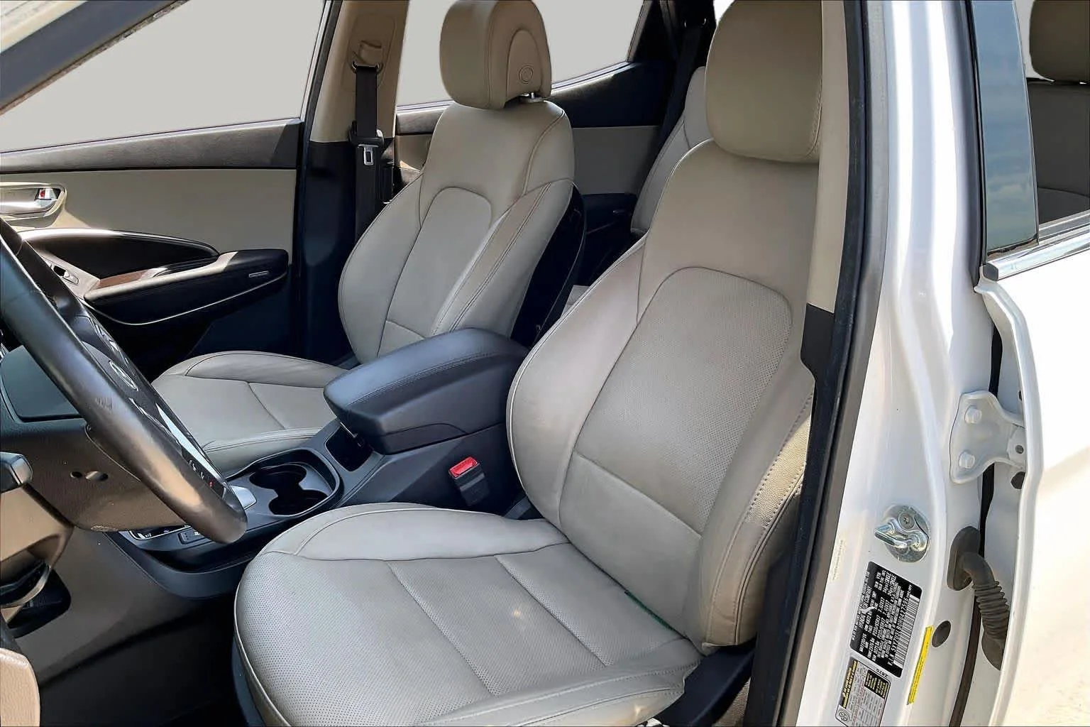 Used 2017 Frost White Pearl Hyundai 2.4L image 7