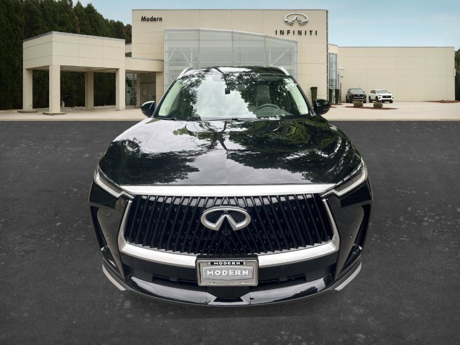 New 2027 MINERAL BLACK INFINITI LUXE image 2