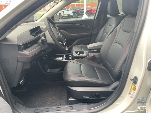 New 2025 Star White Metallic Tri-coat Ford Premium image 20