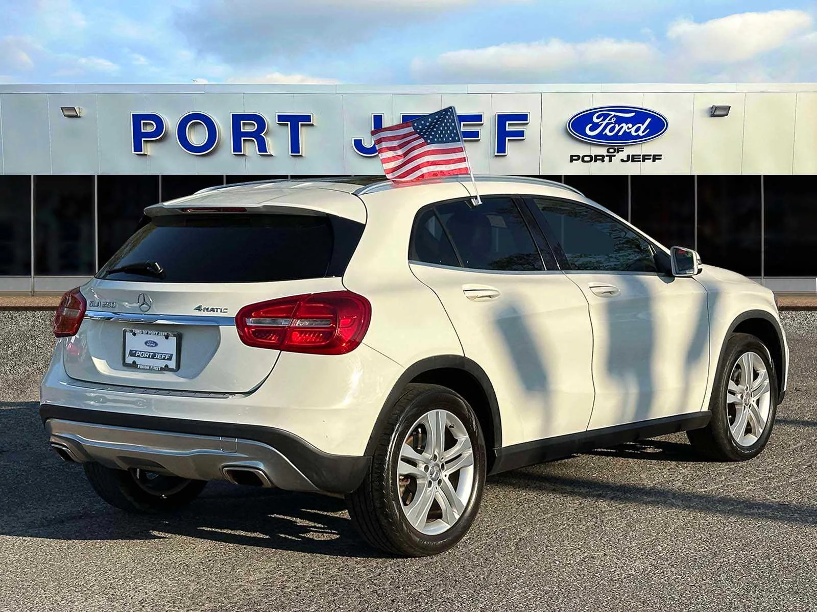 Used 2016 Cirrus White Mercedes-Benz GLA 250 image 6