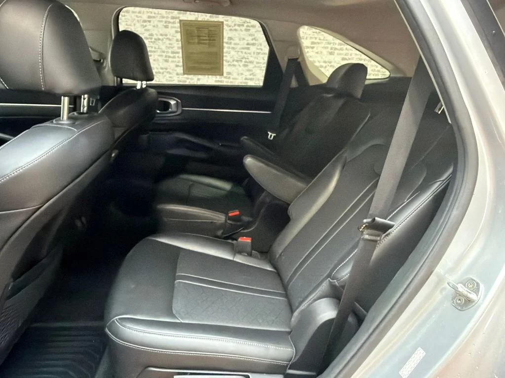 Used 2022 Sparkling Silver Kia SX image 14