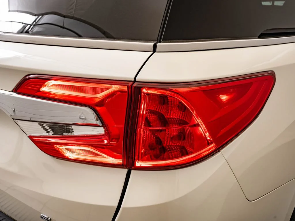 Used 2019 White Diamond Pearl Honda Elite image 9