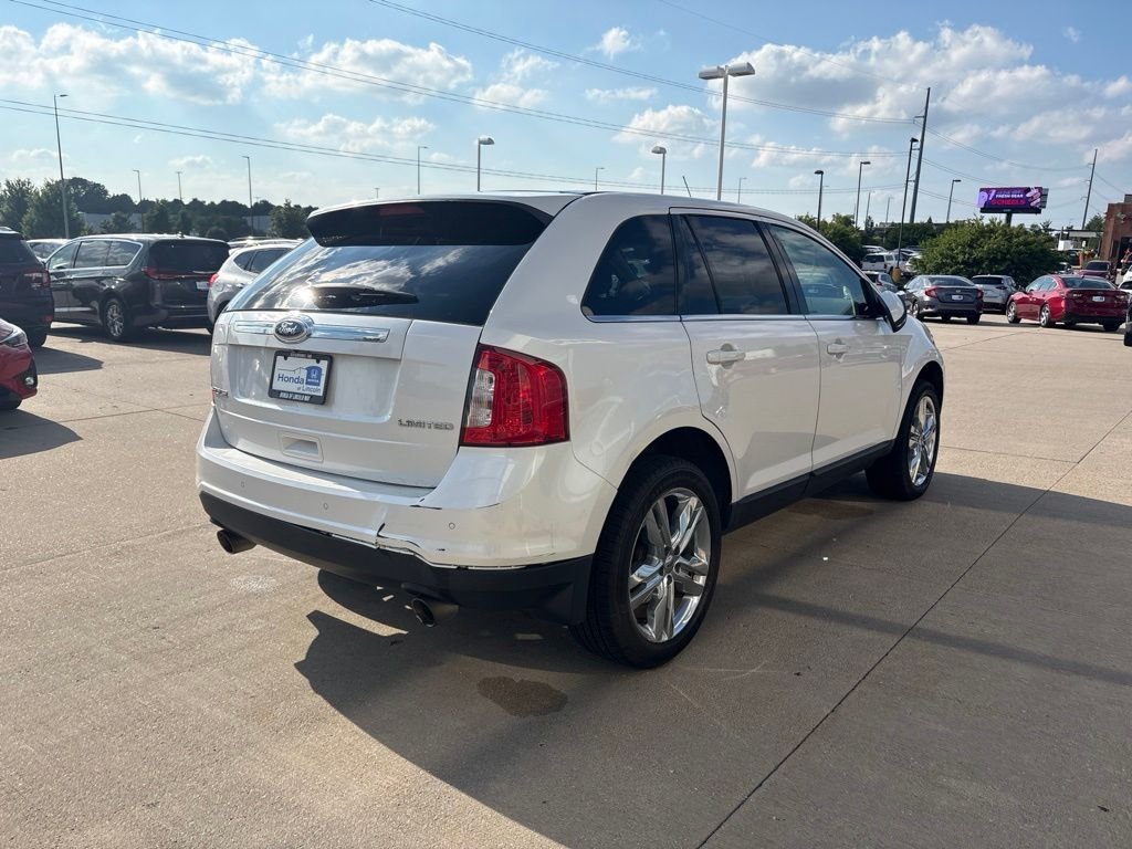 Used 2014 White Platinum Clearcoat Metallic Ford Limited image 5