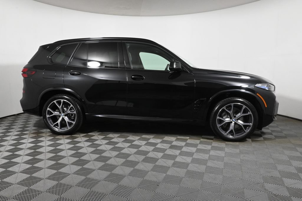 Used 2026 Black BMW xDrive40i image 8