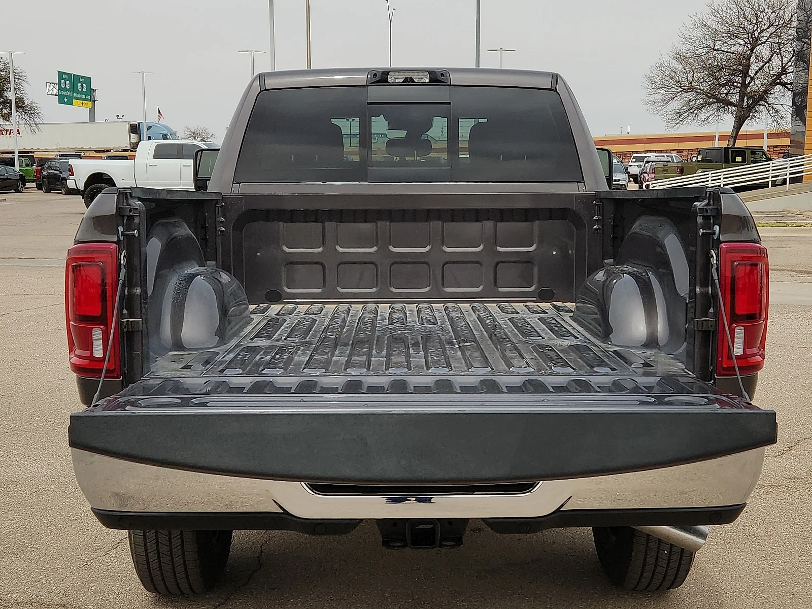 New 2026 Granite Crystal Metallic Clear-Coat  Paint Ram TRADESMAN CREW CAB 4X4 6