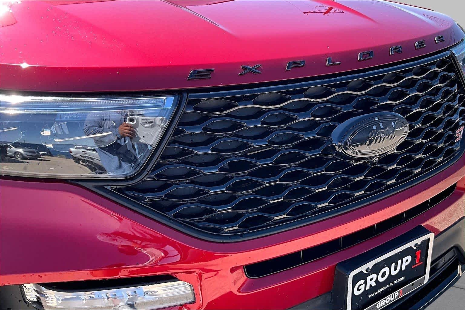 Used 2022 Rapid Red Metallic Tinted Clearcoat Ford ST image 30