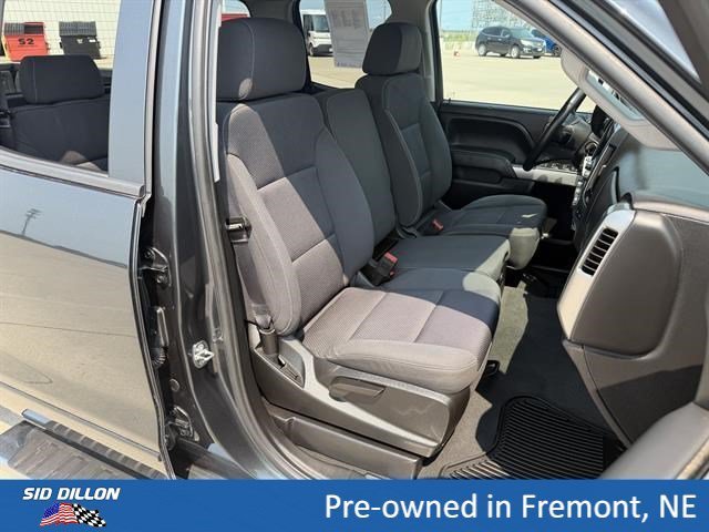Used 2019 GRAPHITE METALLIC Chevrolet LT image 7