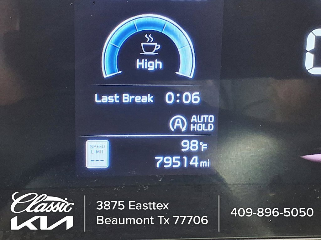 Used 2023 White Kia EX image 19