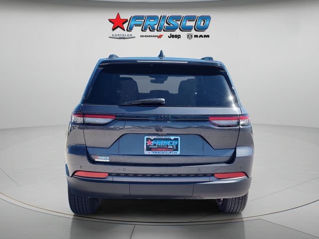 New 2026 Baltic Gray Metallic Clear-Coat Exterior Paint Jeep Altitude image 6