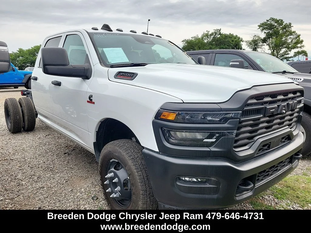 2025 RAM 3500 Tradesman 4X4 Crew Cab's photo