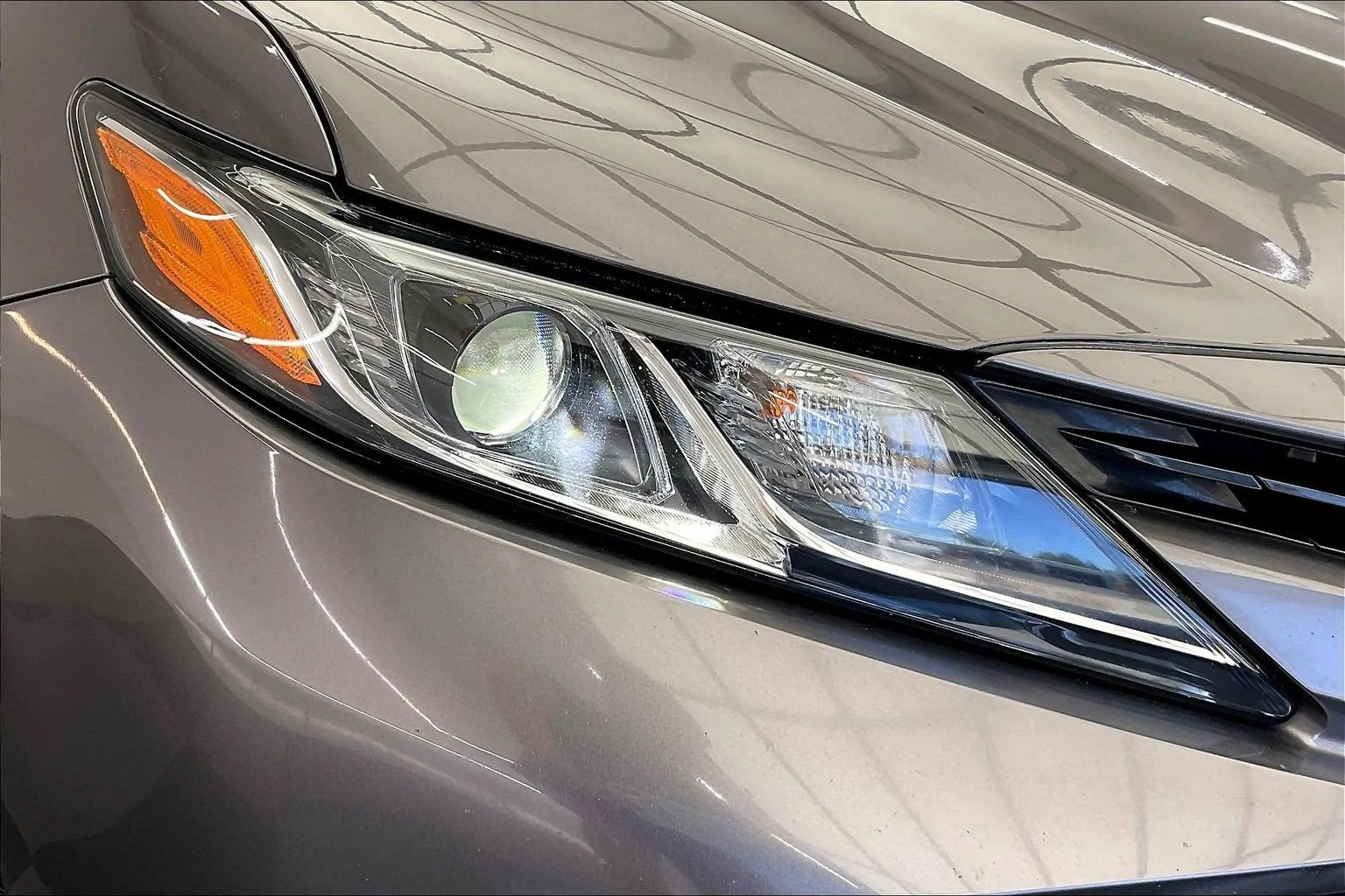 Used 2019 Predawn Gray Mica Toyota LE image 23
