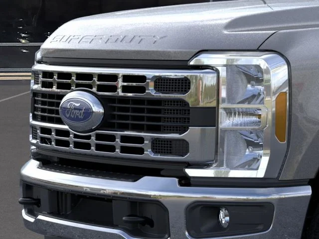 New 2026 Carbonized Gray Metallic Ford XLT image 17