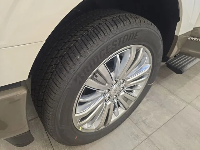 New 2026 Star White Metallic Tri-Coat Ford King Ranch® image 49