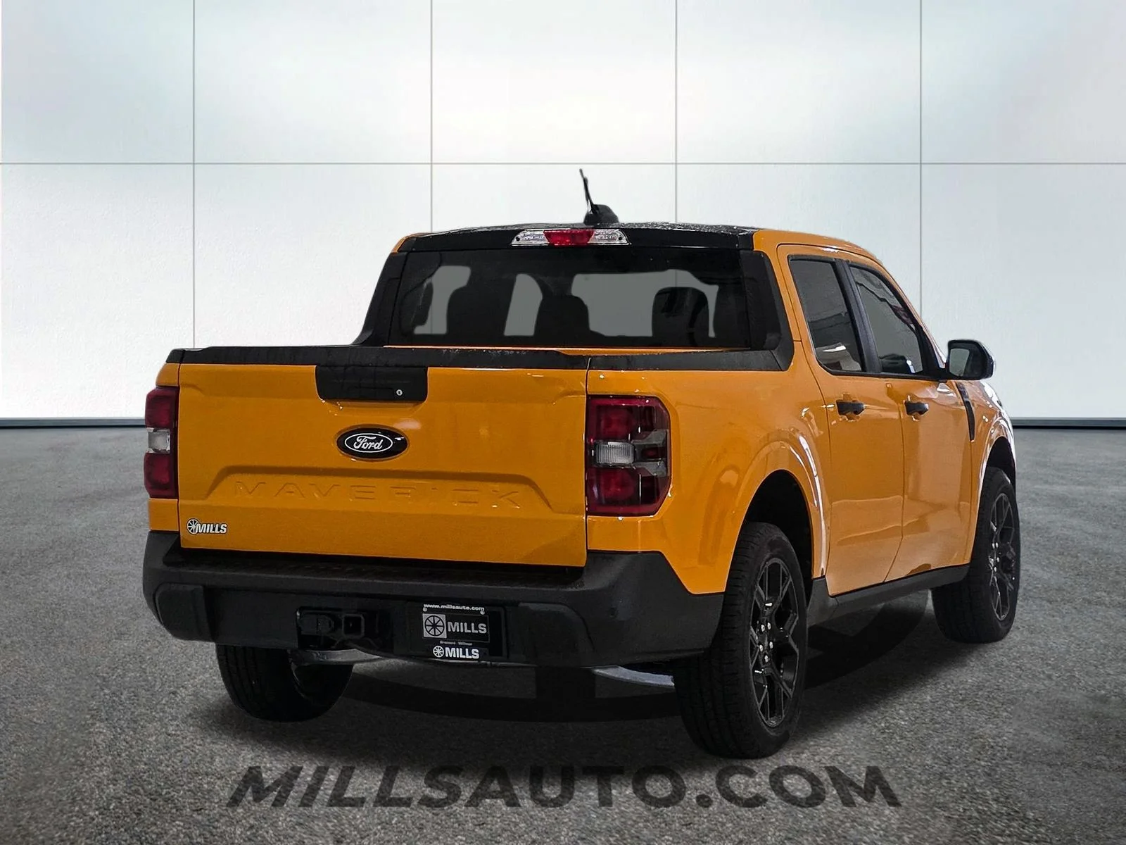 New 2026 Orange Fury Metallic Tri-Coat Ford XLT image 7