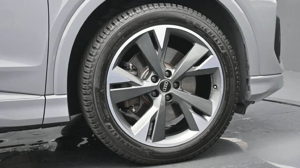 Used 2022 Gray Audi Premium image 6