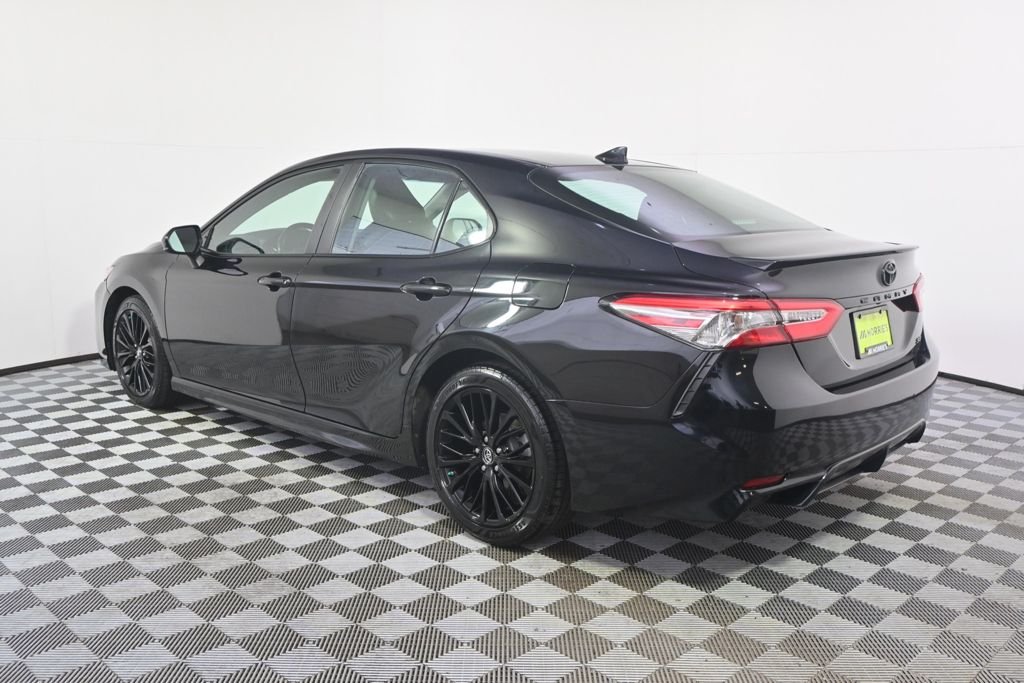 Used 2019 Midnight Black Metallic Toyota SE image 3