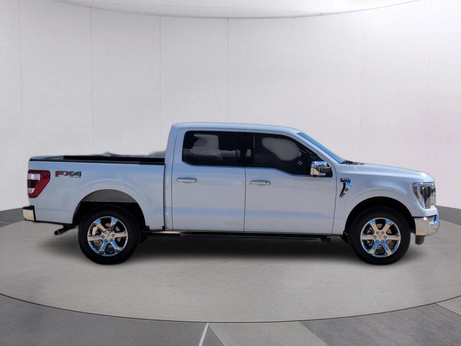 Used 2023 Oxford White Ford LARIAT image 9