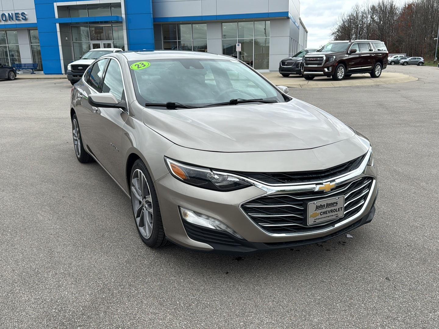 Used 2023 Chevrolet Malibu 1LT with VIN 1G1ZD5ST0PF209772 for sale in Scottsburg, IN