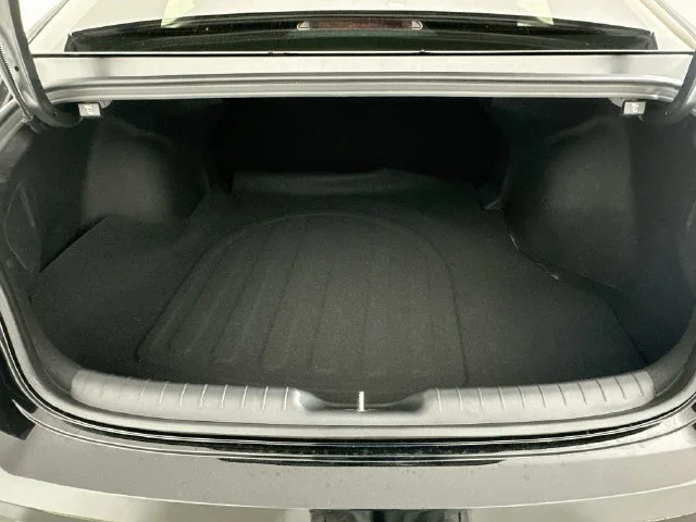 New 2026 Black Hyundai SE image 22