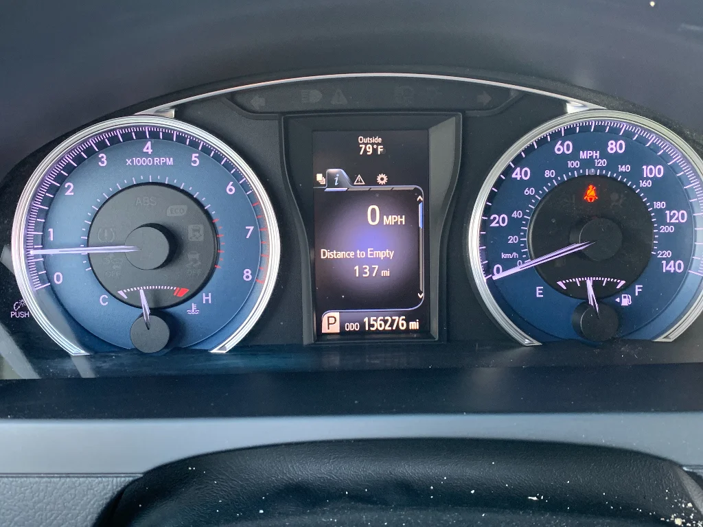 Used 2016 Blue Crush Metallic Toyota LE image 11