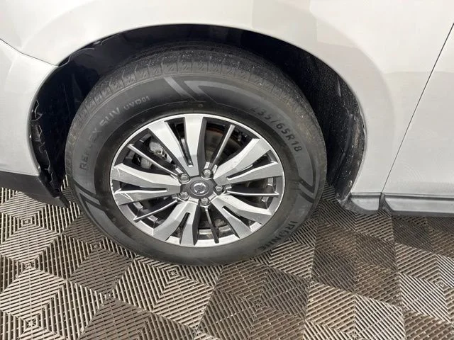 Used 2019 Silver Nissan SV image 28