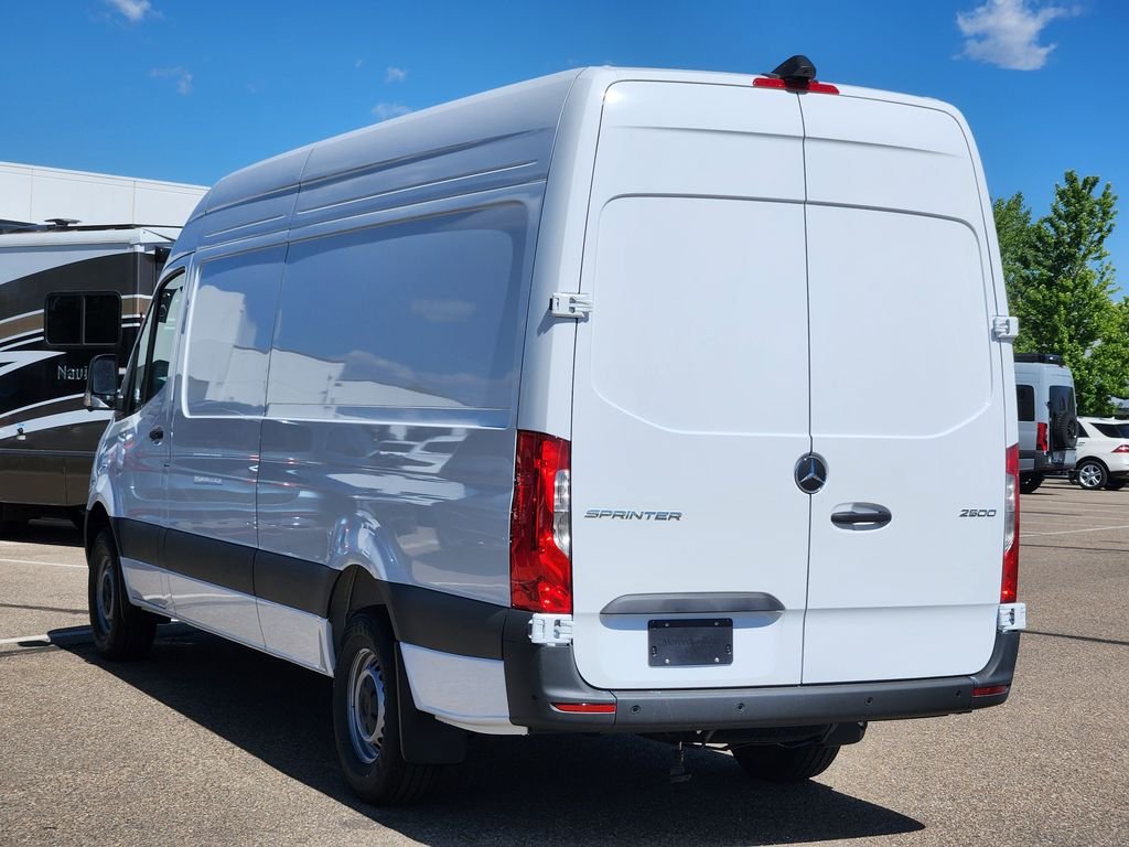 Used 2026 ARCTIC WHITE Mercedes-Benz CARGO image 8