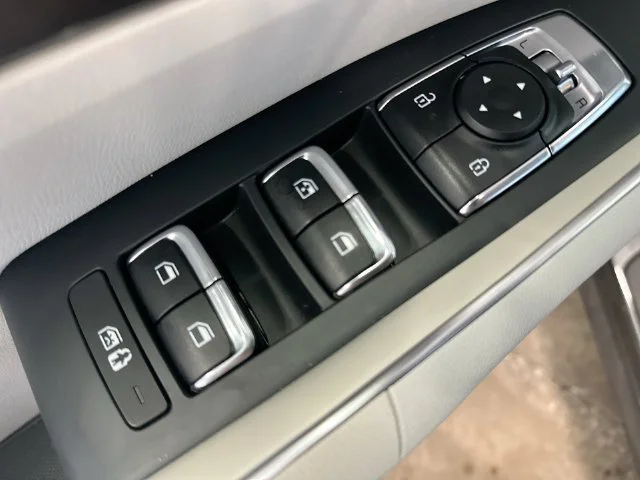 Used 2025 Gray Kia EX image 17