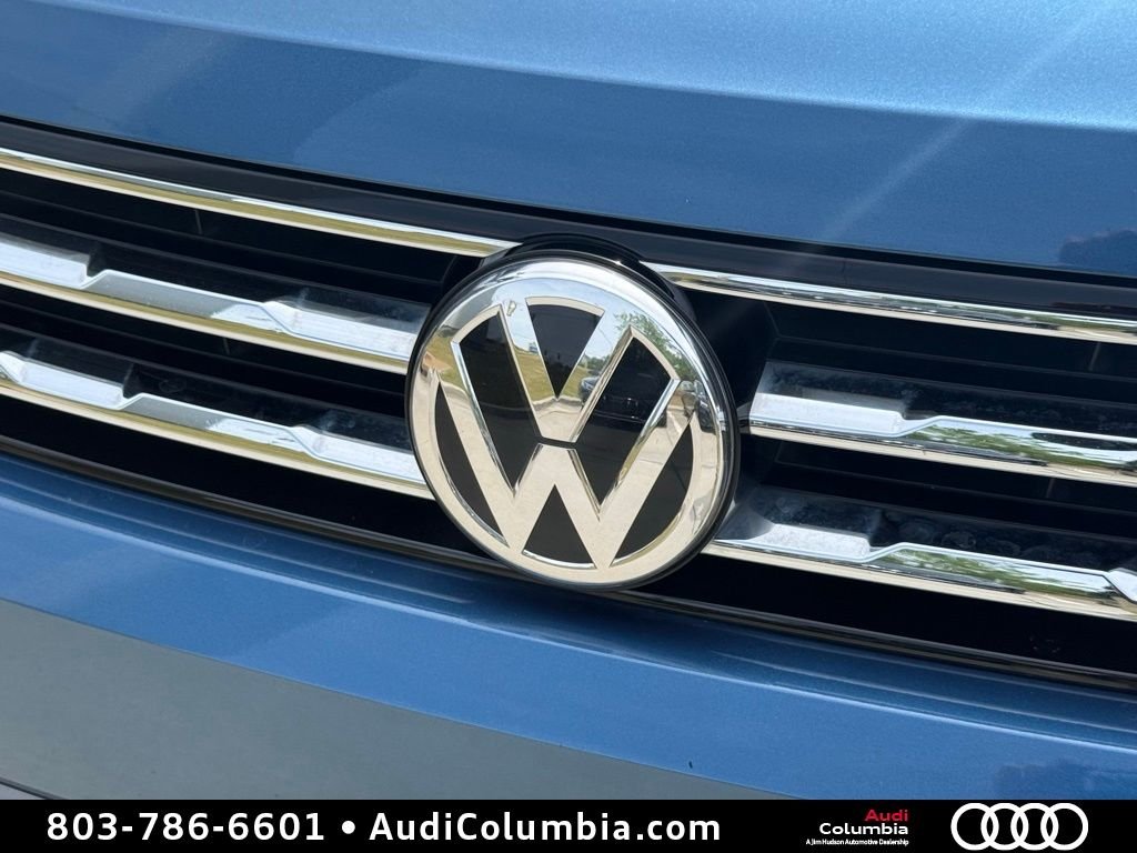 Used 2020 Blue Volkswagen 2.0T SE image 6