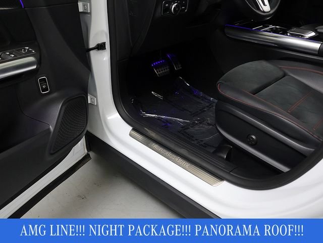Used 2023 Digital White Metallic Mercedes-Benz GLA 250 image 25
