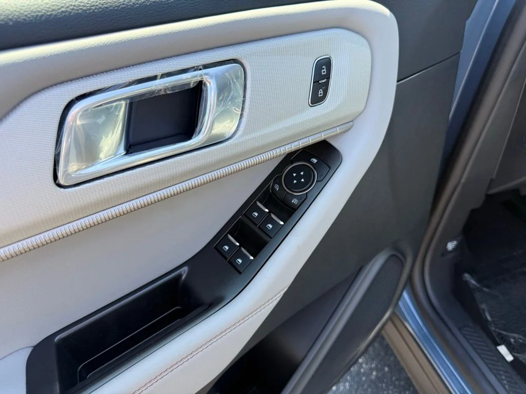 New 2026 Vapor Blue Metallic Ford Active image 13