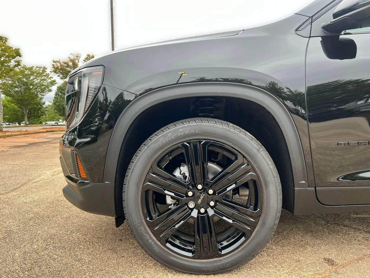 Used 2026 Ebony Twilight Metallic GMC Elevation image 28