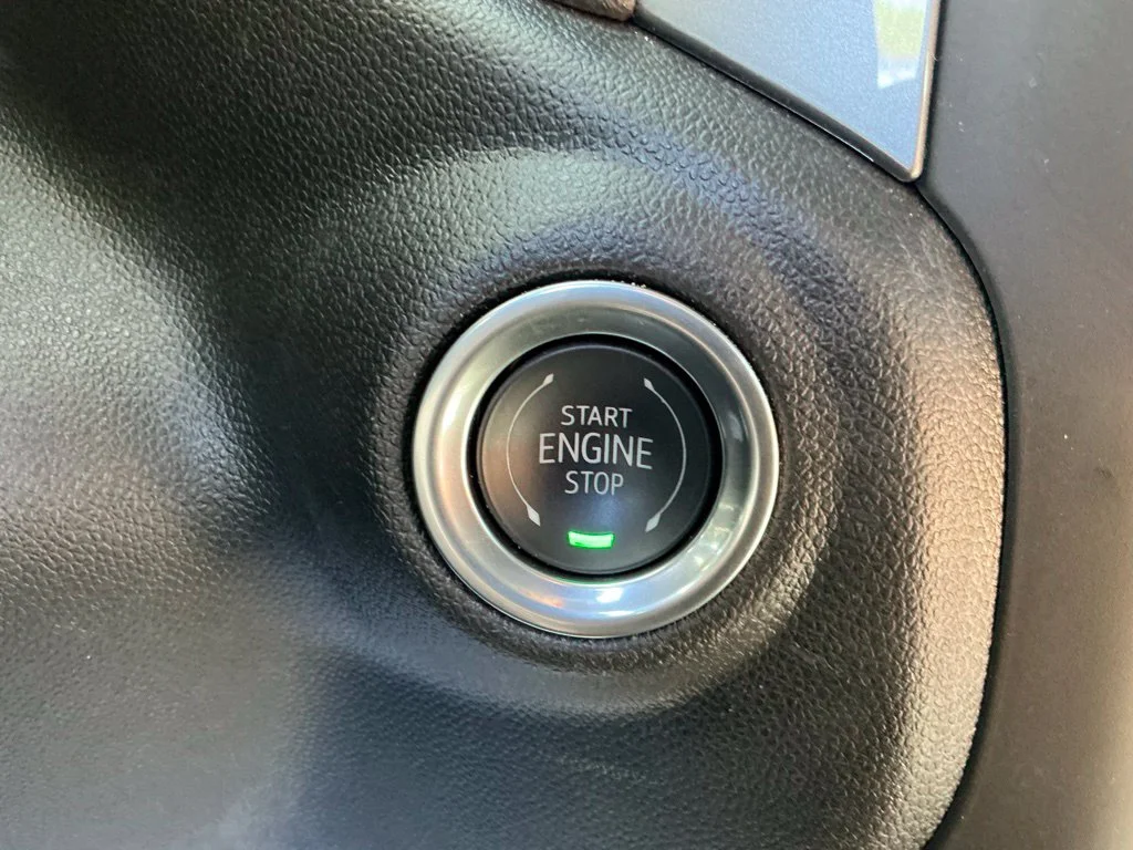 Used 2025 White GMC Pro image 31