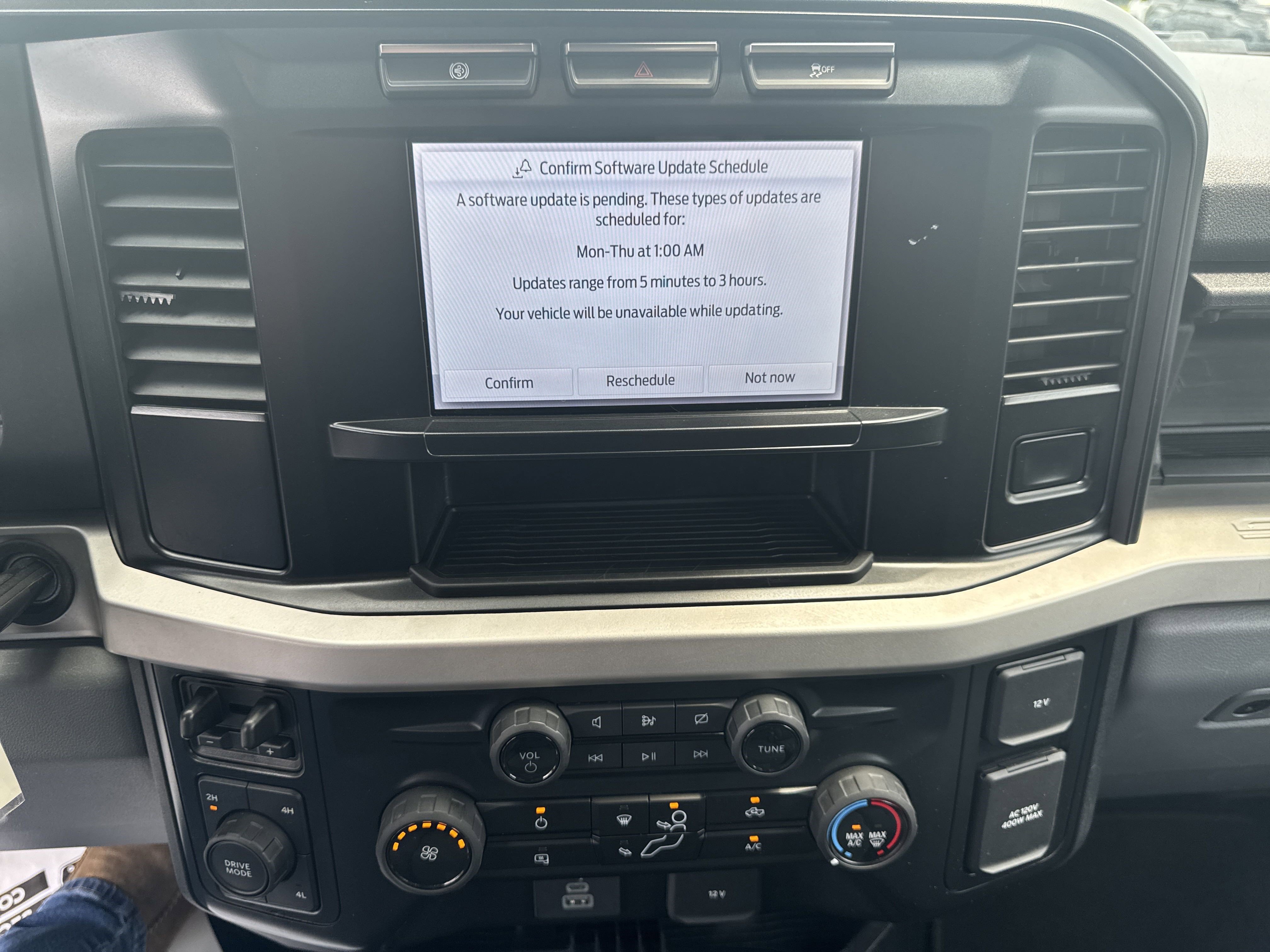 2024 Ford F-350 Super Duty XLT - Photo 18