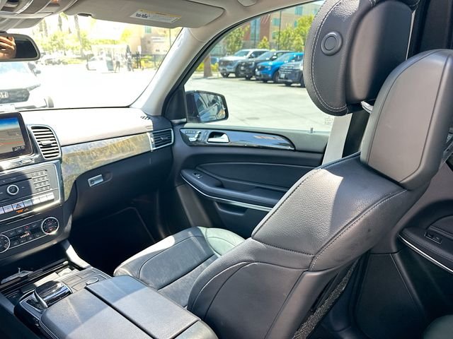 Used 2018  Mercedes-Benz GLS 550 image 25
