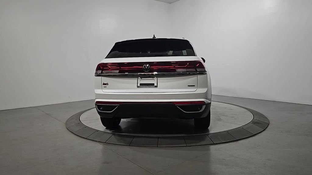 New 2026 White/off-white Volkswagen 2.0T SE image 4