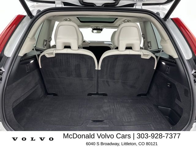 Used 2021 White Volvo T6 Momentum image 25