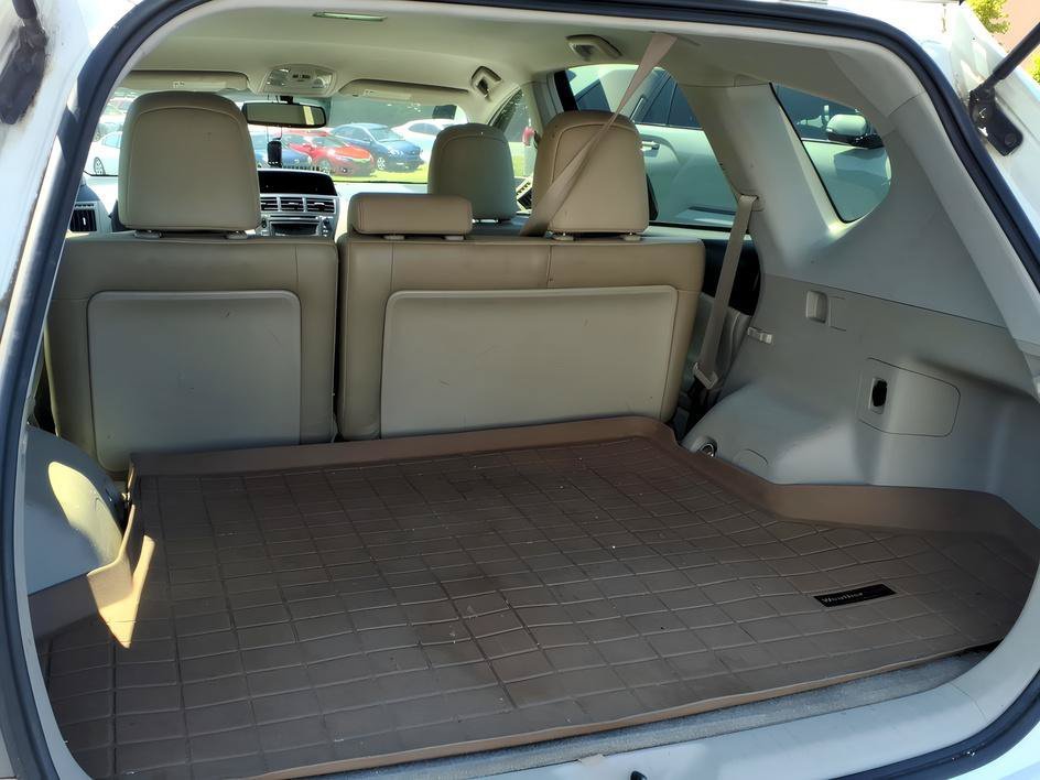 Used 2012 Blizzard Pearl Toyota Five image 5