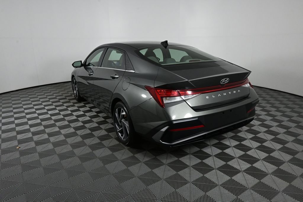 Used 2024 Gray Hyundai SEL image 4