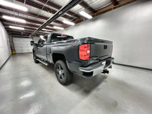 2019 Chevrolet Silverado 2500HD LTZ - Photo 6