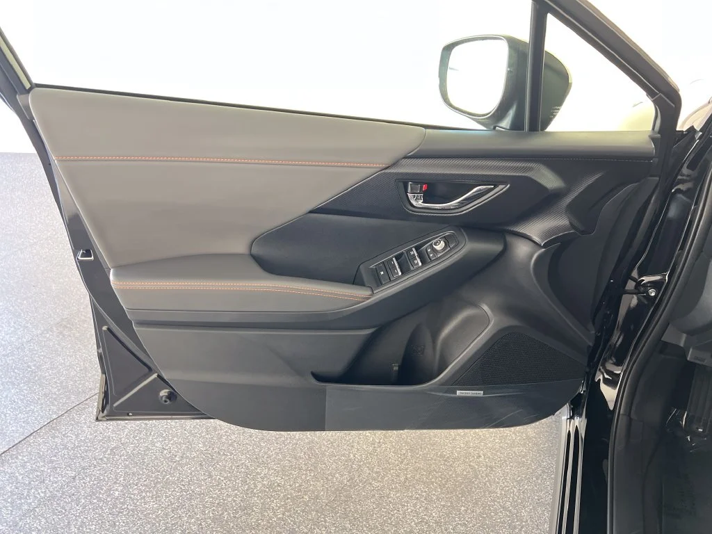 New 2026 CRYSTAL BLACK SILICA Subaru Limited Hybrid image 12