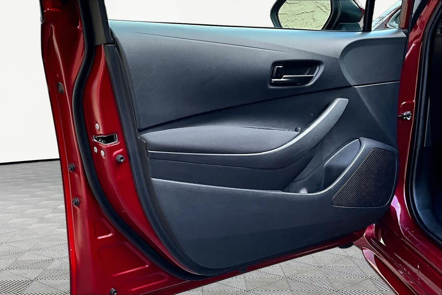 Used 2025 Ruby Flare Pearl Toyota LE image 22