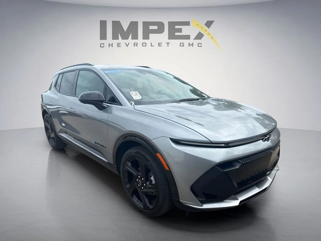 Used 2024 Gray Chevrolet RS image 7