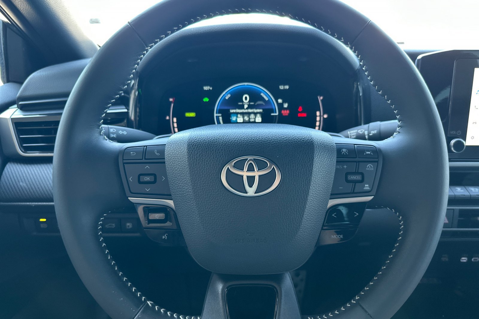 Used 2025 Underground Toyota SE image 22