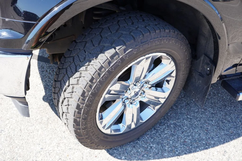Used 2018 Black Ford Lariat image 13