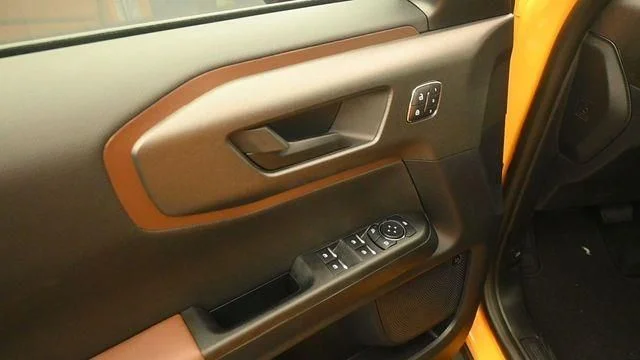 New 2026 Orange Fury Metallic Tri-Coat Ford Outer Banks® image 13