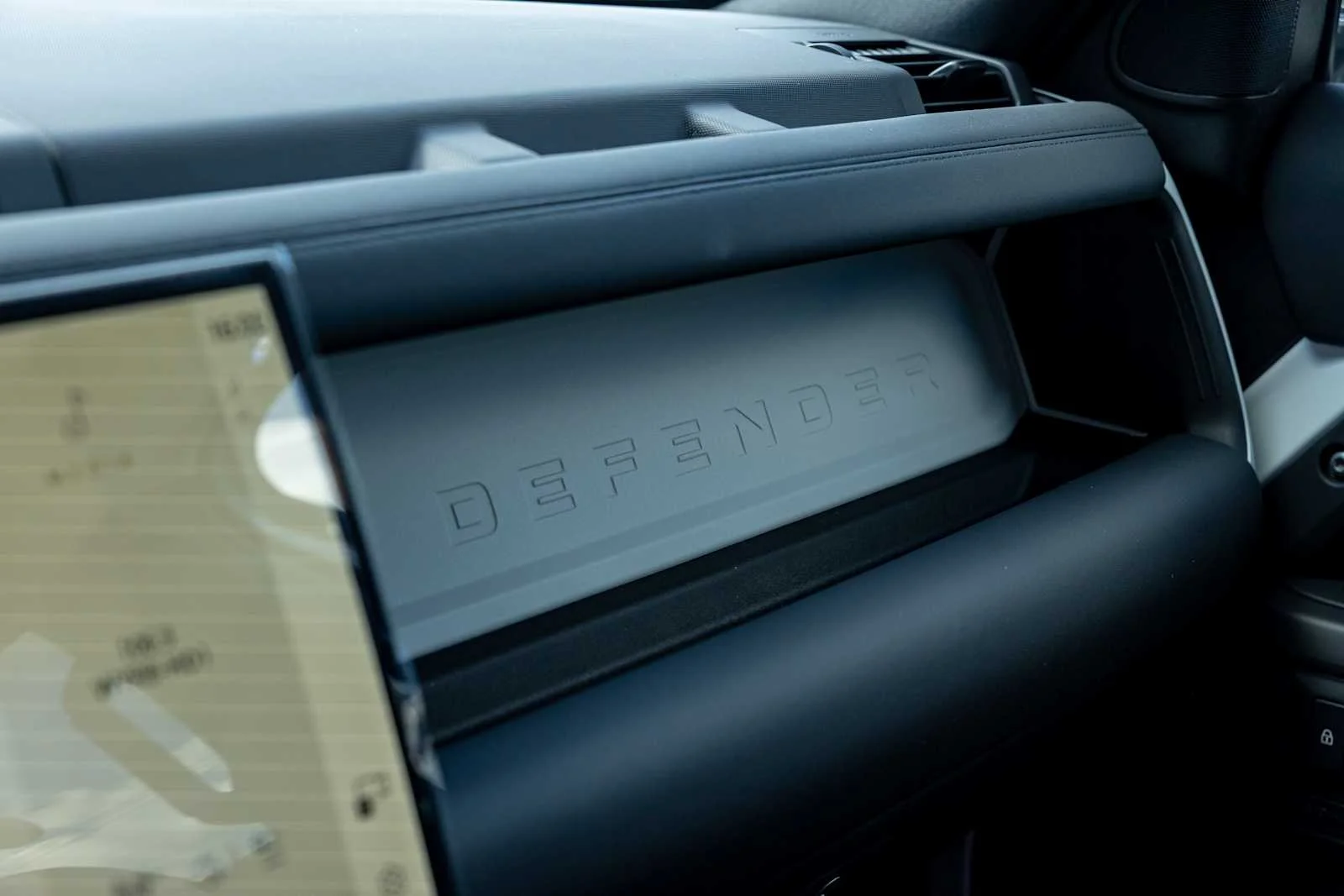 New 2026 Fuji White Land Rover S image 24